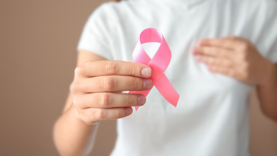 Ecografia al seno o mammografia? Sfide e vantaggi nella diagnostica del cancro al seno